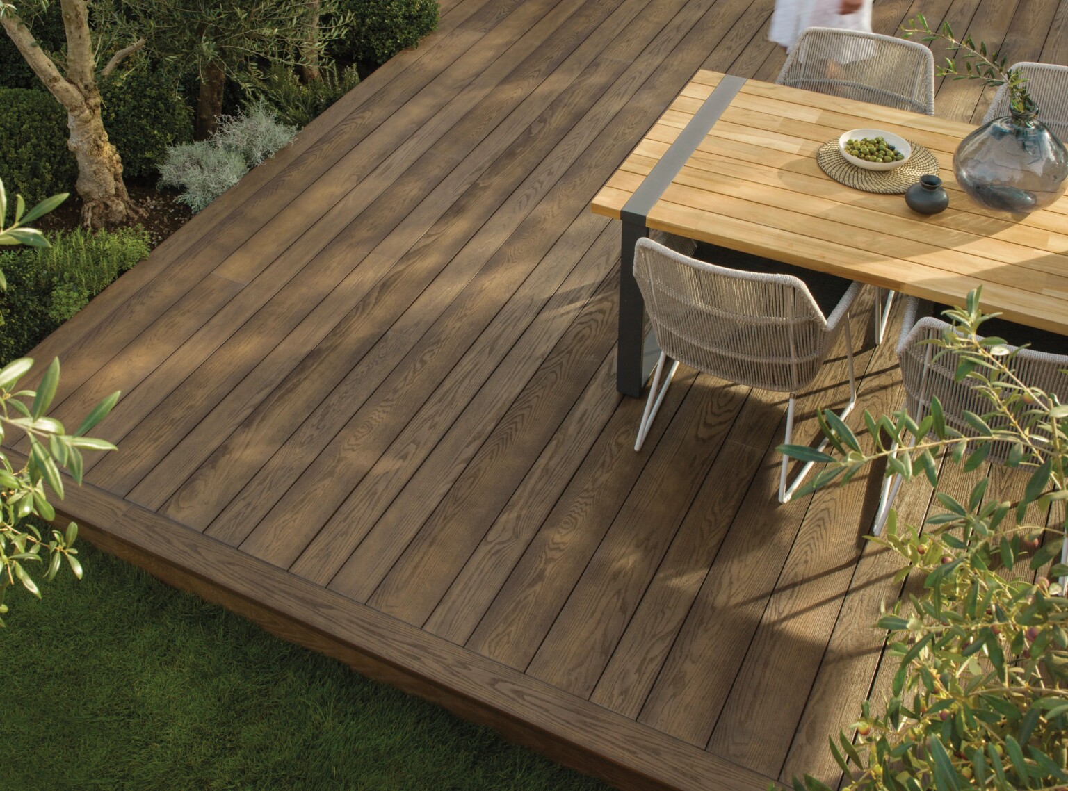 Millboard Enhanced Grain decking in Antique Oak