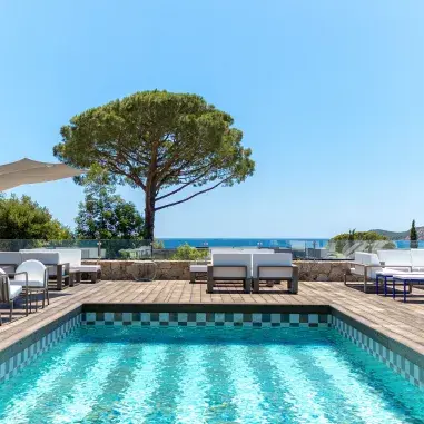 Case study Porto Vecchio Decking Pool Antique Oak 1