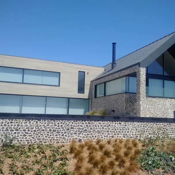 Case%20Study_MCL360D_Shadow%20Line_Smoked%20Oak_Project%20Imagery_Residential